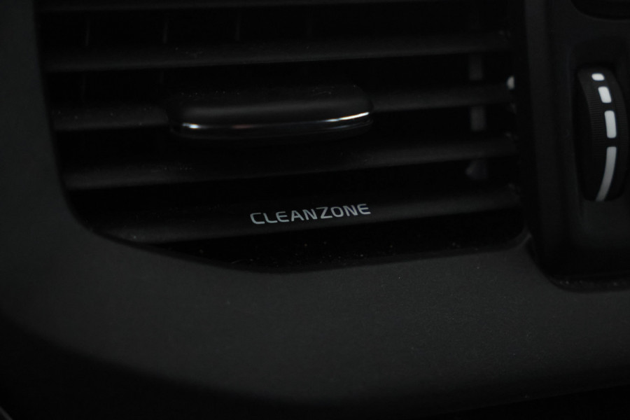 Volvo V40 2.0 D2 Nordic+ Nieuwstaat!