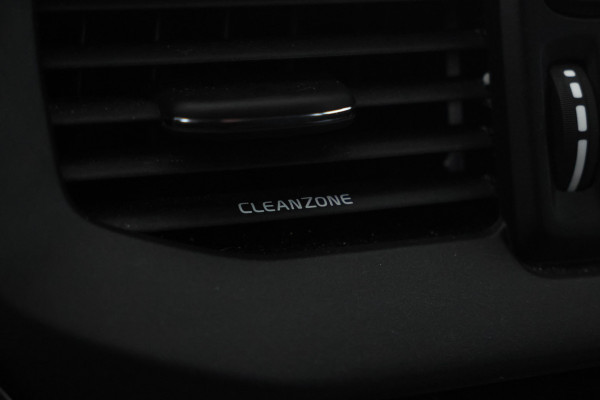 Volvo V40 2.0 D2 Nordic+ Nieuwstaat!