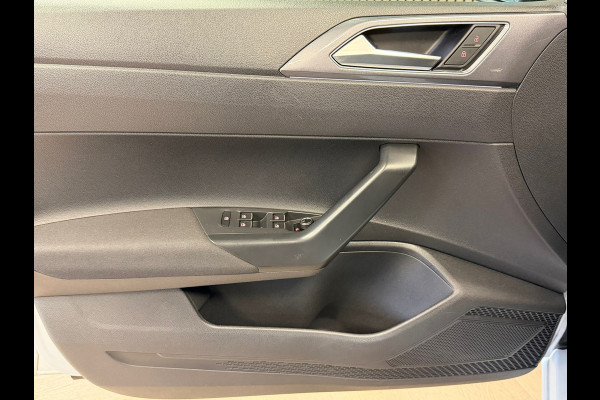Volkswagen Polo 1.0 TSI Highline DSG AUT. VIRTUAL COCKPIT APPLE CARPLAY CRUISE PDC AIRCO NAVIGATIE