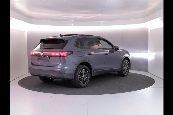 Volkswagen Tiguan 1.5 eHybrid Life Edition 204 PK PHEV | Trekhaak | Panorama dak | Stoel- en stuurverwarming | 18" LM velgen |