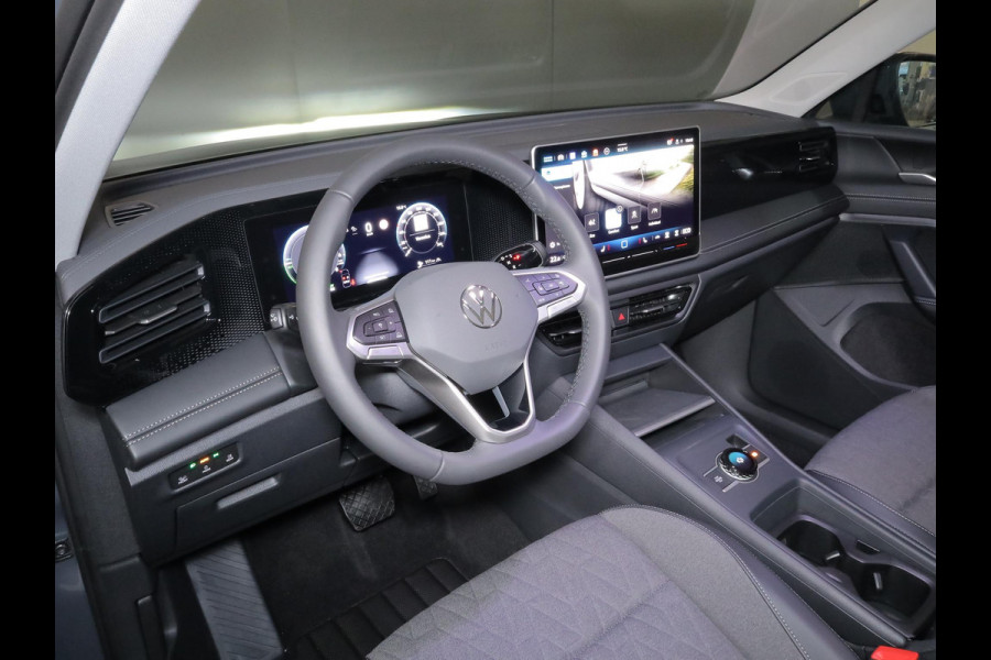 Volkswagen Tiguan 1.5 eHybrid Life Edition 204 PK PHEV | Trekhaak | Panorama dak | Stoel- en stuurverwarming | 18" LM velgen |