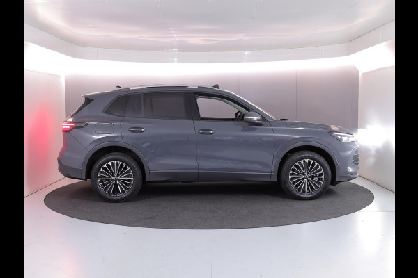 Volkswagen Tiguan 1.5 eHybrid Life Edition 204 PK PHEV | Trekhaak | Panorama dak | Stoel- en stuurverwarming | 18" LM velgen |