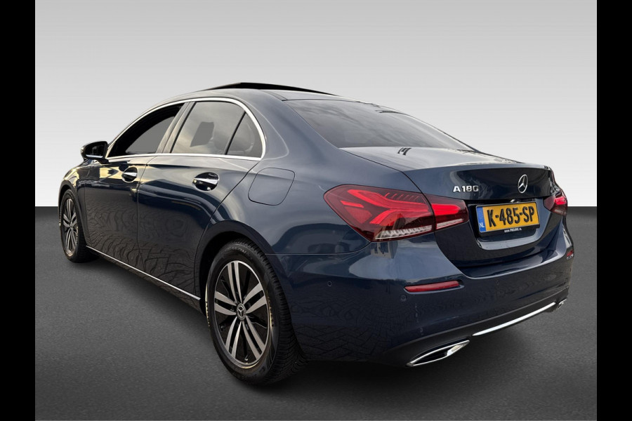 Mercedes-Benz A-Klasse 180 Business Solution Luxury | Pano | Memory stoelen | Achteruitrij camera |