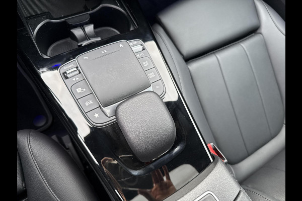 Mercedes-Benz A-Klasse 180 Business Solution Luxury | Pano | Memory stoelen | Achteruitrij camera |