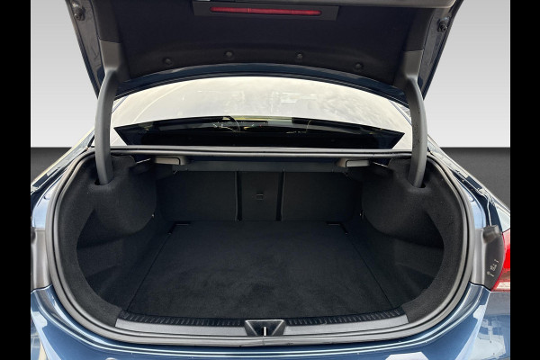 Mercedes-Benz A-Klasse 180 Business Solution Luxury | Pano | Memory stoelen | Achteruitrij camera |