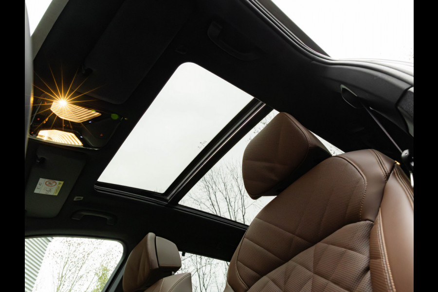 BMW X5 xDrive50e M-Sport Pro - Active Steering - Pano - Trekhaak - Driving Ass Prof - Harman Kardon
