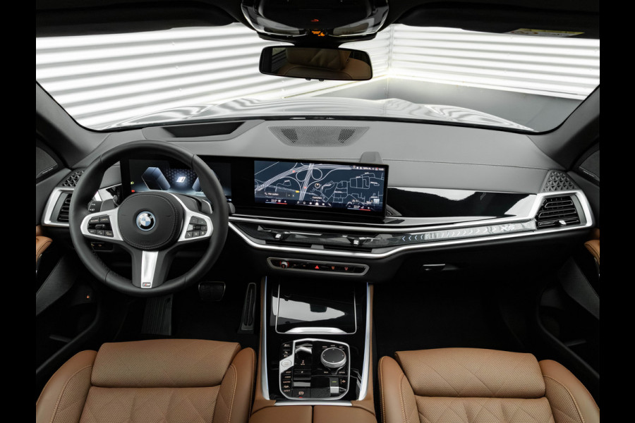 BMW X5 xDrive50e M-Sport Pro - Active Steering - Pano - Trekhaak - Driving Ass Prof - Harman Kardon
