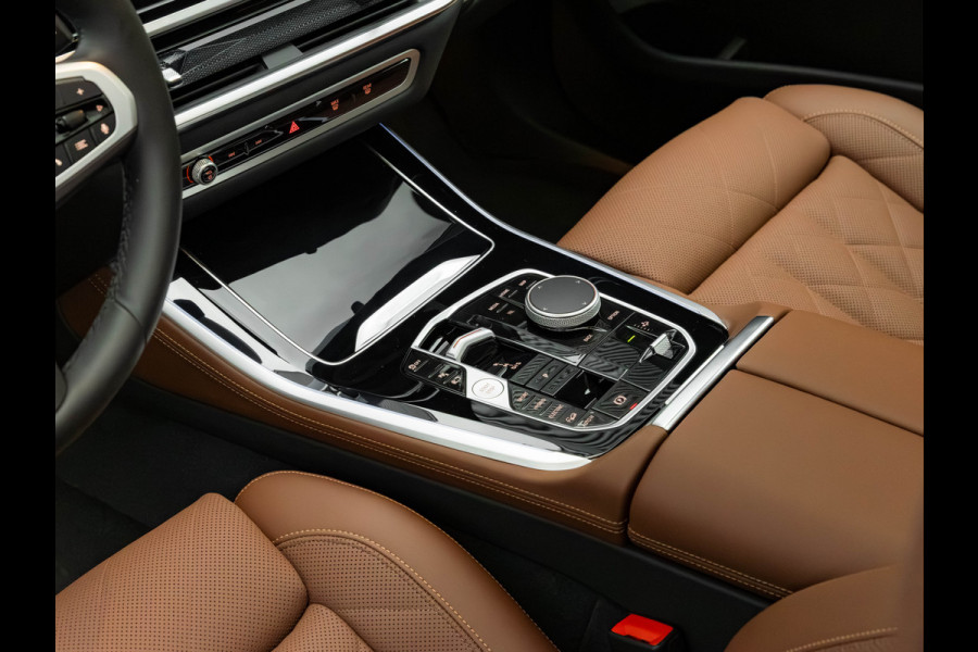 BMW X5 xDrive50e M-Sport Pro - Active Steering - Pano - Trekhaak - Driving Ass Prof - Harman Kardon