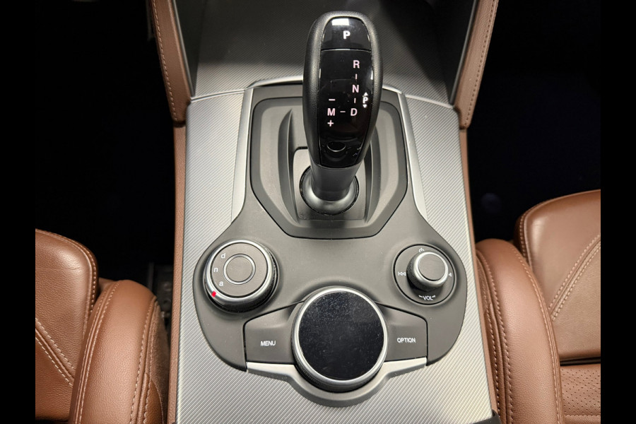 Alfa Romeo Stelvio 2.0 T AWD Super NAVIGATIE CRUISE CLIMATE CONTROL LED LEDER CAMERA NAP