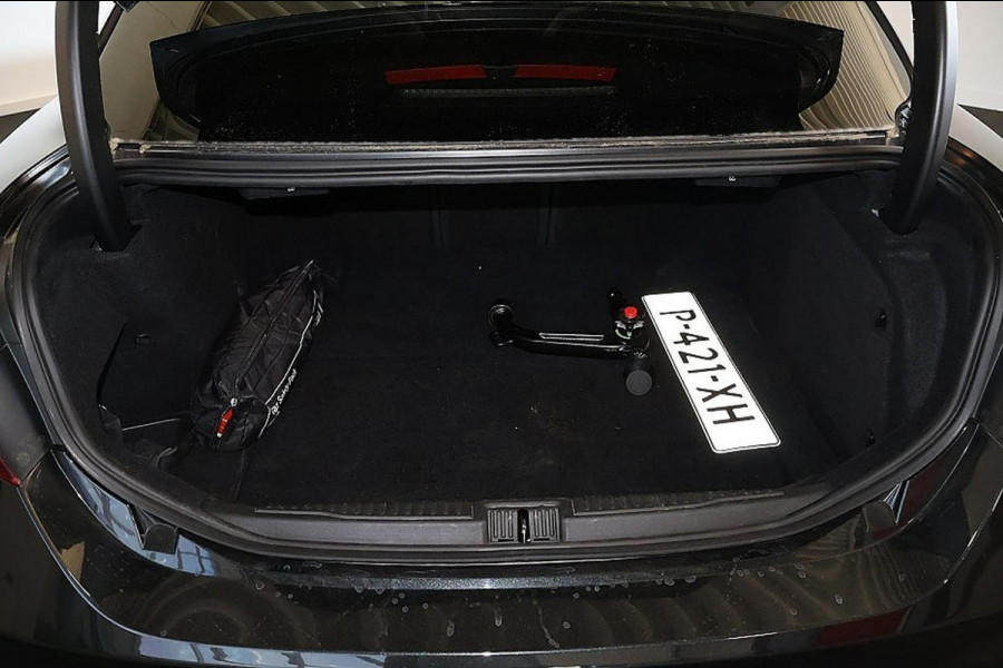 Alfa Romeo Giulia 2.0T Sprint - Automaat - Pano/Schuifdak - Leder - Navi - Afn. Trekhaak -Org.NL