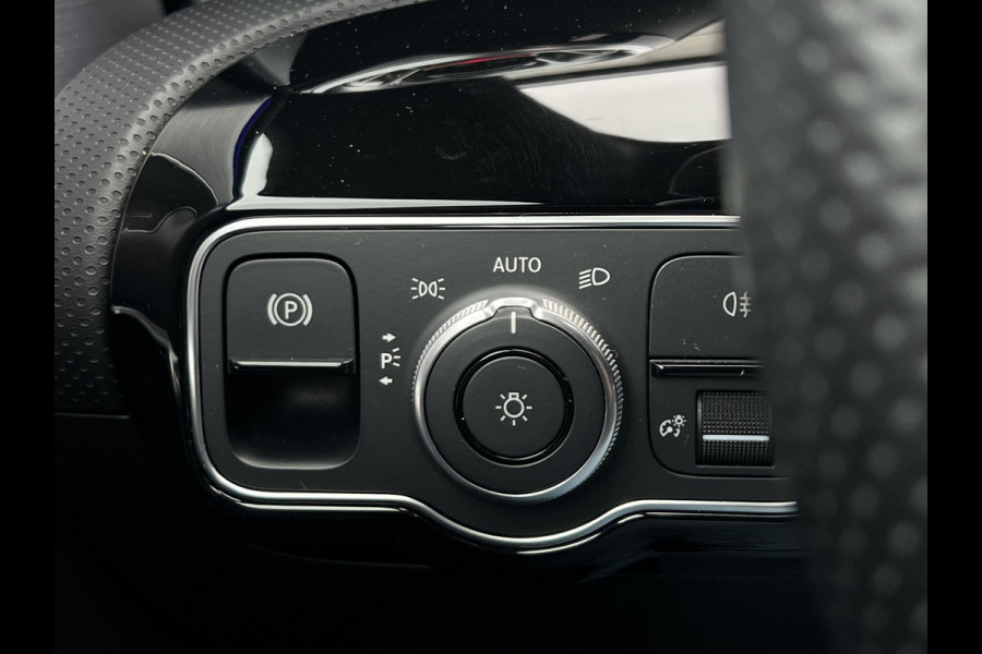 Mercedes-Benz CLA-Klasse Shooting Brake 250 e AMG-Line Edition | LED Matrix | 19 inch | Camera | Night