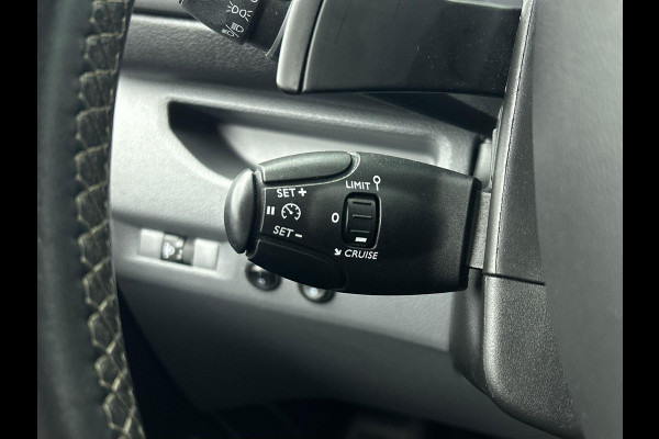 Opel Vivaro L3H1 145pk Automaat Dubbele Cabine Edition | Navigatie  | Airco | Trekhaak | Betimmering