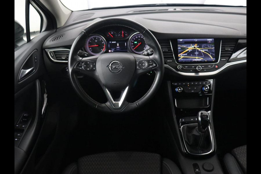 Opel Astra 1.6 Turbo Executive | 200pk | Schuifdak | Matrix LED | Carplay | Camera | Trekhaak | Park Assist | Keyless | Navigatie | Climate control | Dodehoek detectie | Cruise control
