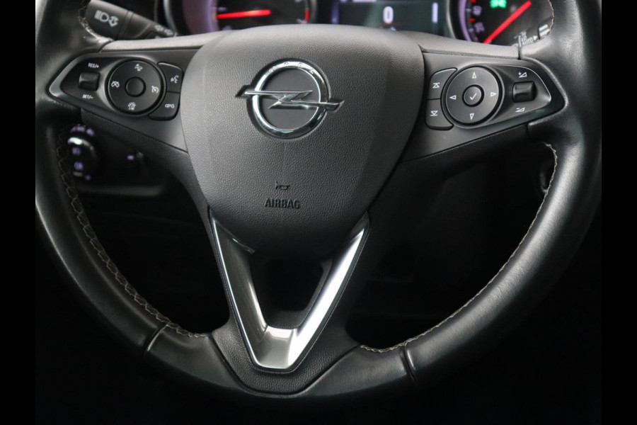 Opel Astra 1.6 Turbo Executive | 200pk | Schuifdak | Matrix LED | Carplay | Camera | Trekhaak | Park Assist | Keyless | Navigatie | Climate control | Dodehoek detectie | Cruise control