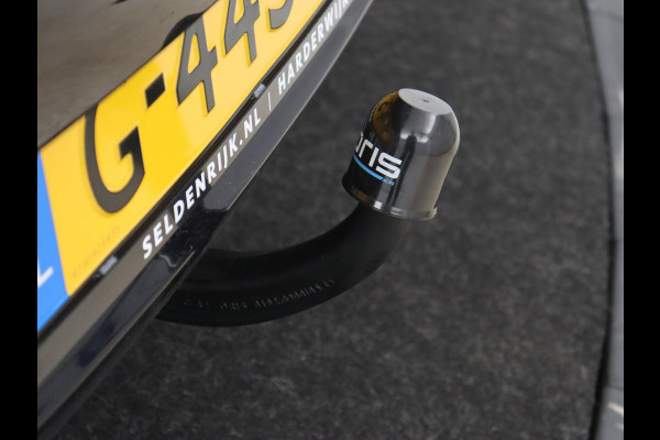 Opel Astra 1.6 Turbo Executive | 200pk | Schuifdak | Matrix LED | Carplay | Camera | Trekhaak | Park Assist | Keyless | Navigatie | Climate control | Dodehoek detectie | Cruise control