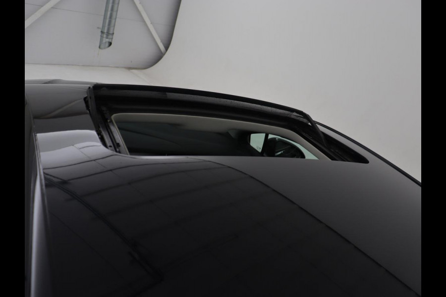 Opel Astra 1.6 Turbo Executive | 200pk | Schuifdak | Matrix LED | Carplay | Camera | Trekhaak | Park Assist | Keyless | Navigatie | Climate control | Dodehoek detectie | Cruise control