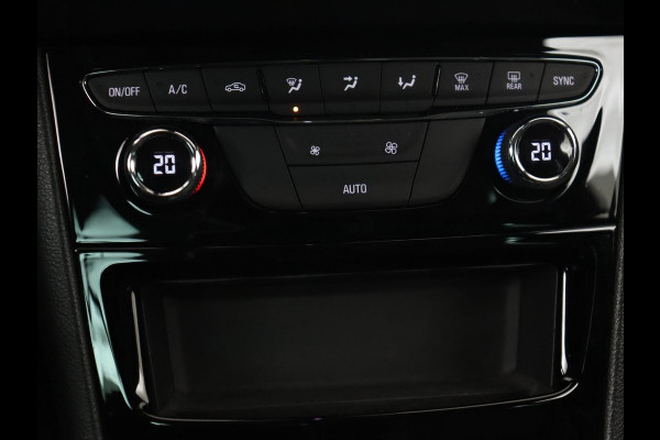 Opel Astra 1.6 Turbo Executive | 200pk | Schuifdak | Matrix LED | Carplay | Camera | Trekhaak | Park Assist | Keyless | Navigatie | Climate control | Dodehoek detectie | Cruise control