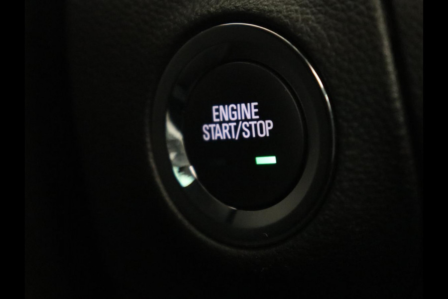 Opel Astra 1.6 Turbo Executive | 200pk | Schuifdak | Matrix LED | Carplay | Camera | Trekhaak | Park Assist | Keyless | Navigatie | Climate control | Dodehoek detectie | Cruise control