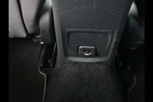 Opel Astra 1.6 Turbo Executive | 200pk | Schuifdak | Matrix LED | Carplay | Camera | Trekhaak | Park Assist | Keyless | Navigatie | Climate control | Dodehoek detectie | Cruise control