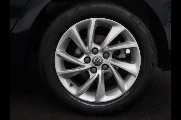 Opel Astra 1.6 Turbo Executive | 200pk | Schuifdak | Matrix LED | Carplay | Camera | Trekhaak | Park Assist | Keyless | Navigatie | Climate control | Dodehoek detectie | Cruise control