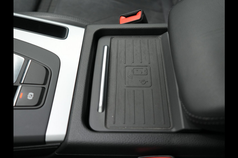 Audi Q5 Sportback 55 TFSI e Quattro S-Line Plug in Hybrid PHEV | Trekhaak af Fabriek | Alcantara Sportstoelen Verwarmd | Adaptive Cruise | Apple Carplay | Virtual | Navigatie | Camera | DAB |