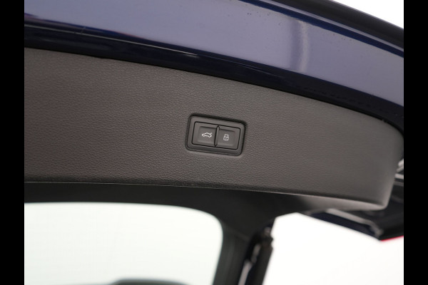 Audi Q5 Sportback 55 TFSI e Quattro S-Line Plug in Hybrid PHEV | Trekhaak af Fabriek | Alcantara Sportstoelen Verwarmd | Adaptive Cruise | Apple Carplay | Virtual | Navigatie | Camera | DAB |