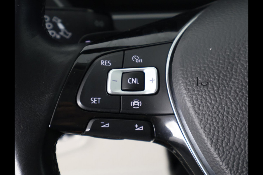 Volkswagen Tiguan 2.0 TSI 4Motion Highline Business R | 360° Camera | Trekhaak | Vol leer | Stoelverwarming | Schuif-/Kanteldak |