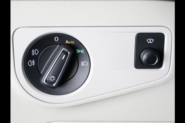 Volkswagen Tiguan 2.0 TSI 4Motion Highline Business R | 360° Camera | Trekhaak | Vol leer | Stoelverwarming | Schuif-/Kanteldak |