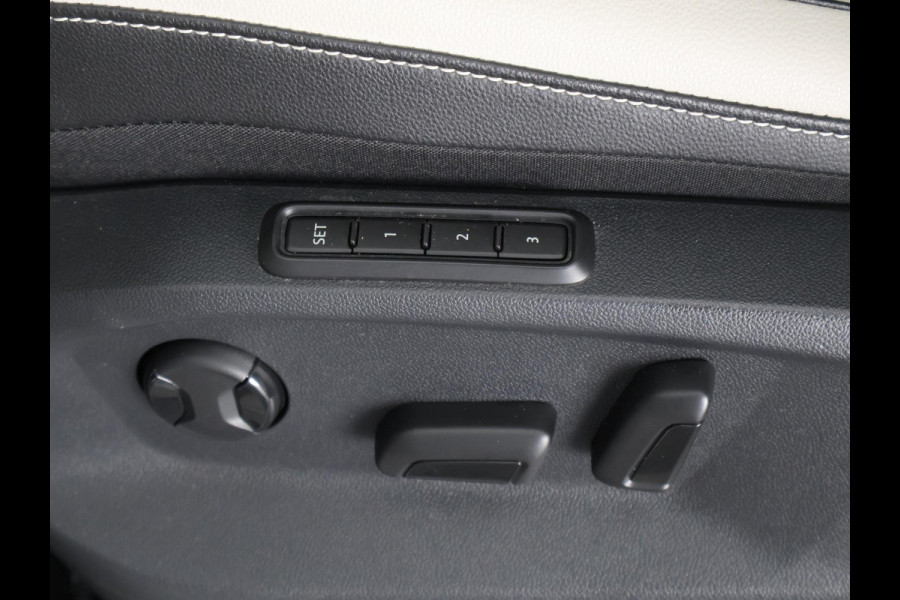 Volkswagen Tiguan 2.0 TSI 4Motion Highline Business R | 360° Camera | Trekhaak | Vol leer | Stoelverwarming | Schuif-/Kanteldak |