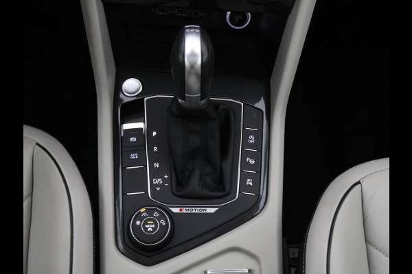 Volkswagen Tiguan 2.0 TSI 4Motion Highline Business R | 360° Camera | Trekhaak | Vol leer | Stoelverwarming | Schuif-/Kanteldak |