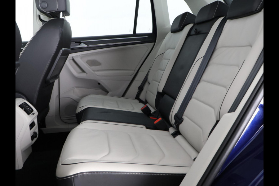 Volkswagen Tiguan 2.0 TSI 4Motion Highline Business R | 360° Camera | Trekhaak | Vol leer | Stoelverwarming | Schuif-/Kanteldak |