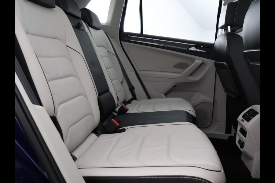 Volkswagen Tiguan 2.0 TSI 4Motion Highline Business R | 360° Camera | Trekhaak | Vol leer | Stoelverwarming | Schuif-/Kanteldak |