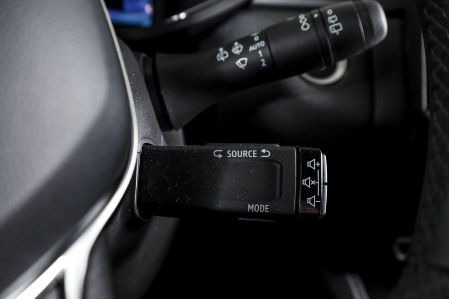 Renault Captur 1.0 TCe 90 PK techno Orig. NL (nieuw model) | Trekhaak | Dig. Cockpit | Cruise | Stoel-+Stuurverw. | PDC | Camera | NAV + App. Connect | ECC | DAB | LM 18" |