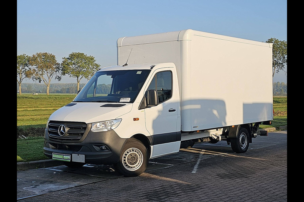 Mercedes-Benz Sprinter 317 1.9 CDI L3 Bakwagen Laadklep Airco Camera Navi Mbux Euro6 170 PK!
