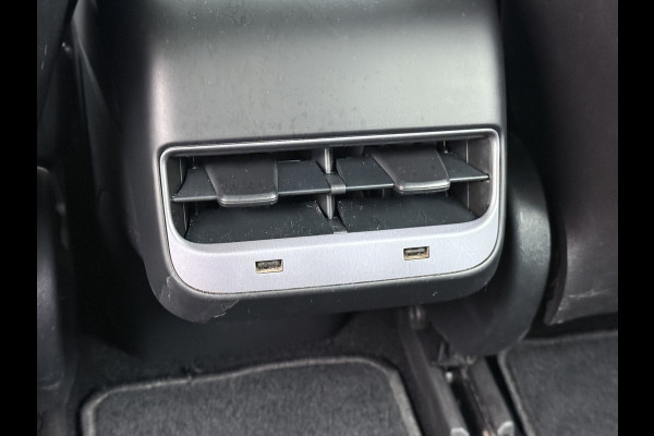 Tesla Model 3 RWD SR+ 325PK Lmv 18" AutoPilot FSD 2.5 Leder PanoDak Adaptive-Cruise Lmv Camera's Elektr.-Stuur+Stoelen+Spiegels+Geheugen+Easy- Navi LED Comfortstoelen ACC DAB Voorverwarmen interieur via App Keyless via Telefoonsleutel One-Pedal-Drive Origineel Nederlandse auto tot 11kw laden thuis! 1.584kg licht! Keurige auto!! 1000kg trekvermogen