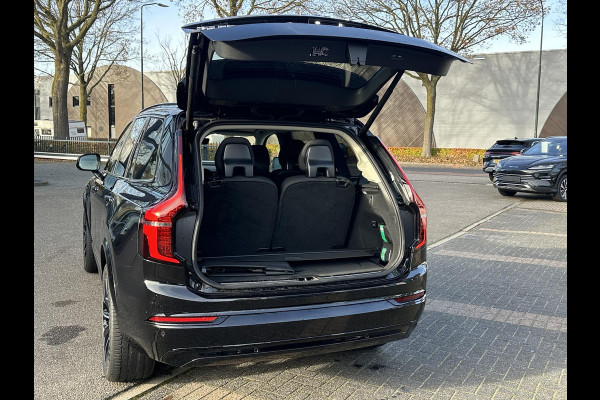 Volvo XC90 2.0 T8 Plug-in hybrid AWD Plus Dark 1000KM| VOL OPTIES!|FABRIEKSGARANTIE T/M 09-2027|  PANO| MEM. STOELEN| STOEL/ STUURVERW.| 360 CAMERA| DODE HOEK | ACHTERBANK VERWARMD|