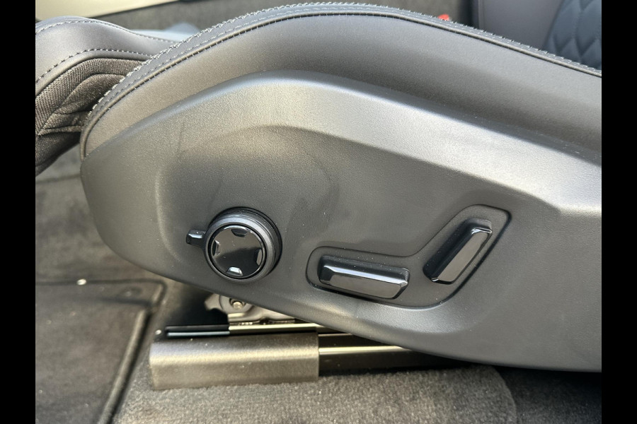 Volvo XC90 2.0 T8 Plug-in hybrid AWD Plus Dark 1000KM| VOL OPTIES!|FABRIEKSGARANTIE T/M 09-2027|  PANO| MEM. STOELEN| STOEL/ STUURVERW.| 360 CAMERA| DODE HOEK | ACHTERBANK VERWARMD|