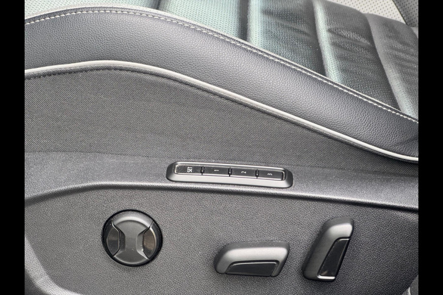 Volkswagen Golf 1.4 eHybrid GTE Memory/Leer/Matrix/HuD/Pano