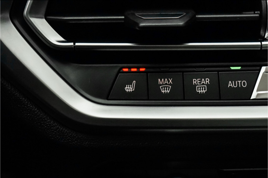 BMW 3 Serie Touring 330i M-Sport Pano Leder H/K Trekhaak 19"