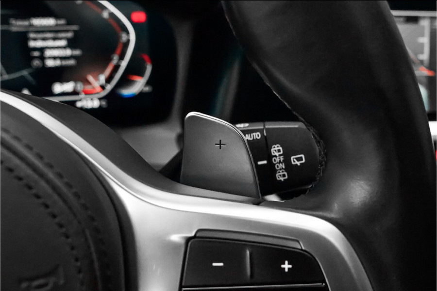 BMW 3 Serie Touring 330i M-Sport Pano Leder H/K Trekhaak 19"