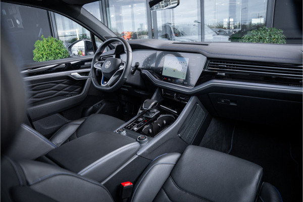 Volkswagen Touareg 3.0 TSi eHybrid 4MOTION R - Panorama | Stoelkoeling & Massage | Luchtvering