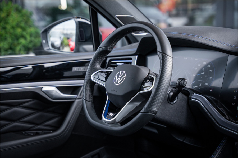 Volkswagen Touareg 3.0 TSi eHybrid 4MOTION R - Panorama | Stoelkoeling & Massage | Luchtvering