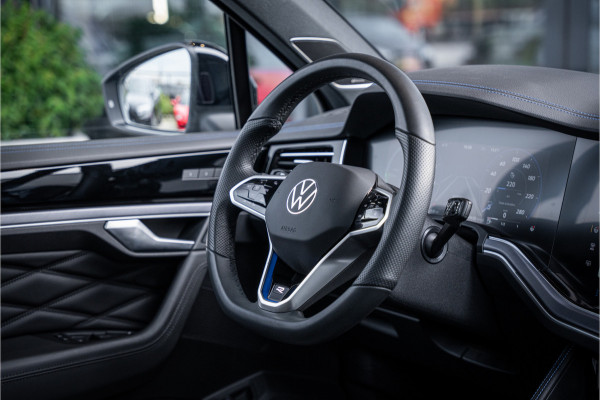 Volkswagen Touareg 3.0 TSi eHybrid 4MOTION R - Panorama | Stoelkoeling & Massage | Luchtvering