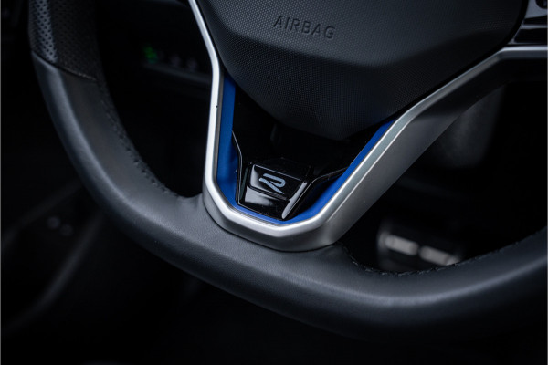 Volkswagen Touareg 3.0 TSi eHybrid 4MOTION R - Panorama | Stoelkoeling & Massage | Luchtvering