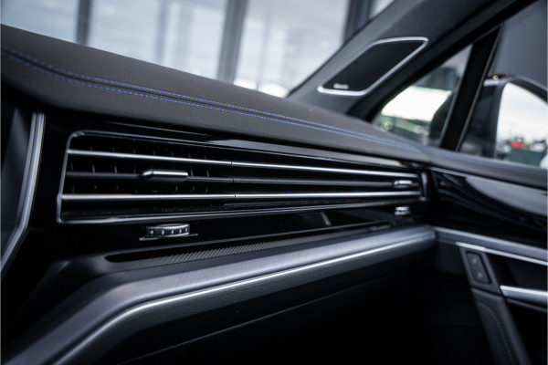 Volkswagen Touareg 3.0 TSi eHybrid 4MOTION R - Panorama | Stoelkoeling & Massage | Luchtvering