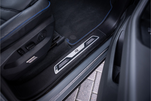 Volkswagen Touareg 3.0 TSi eHybrid 4MOTION R - Panorama | Stoelkoeling & Massage | Luchtvering