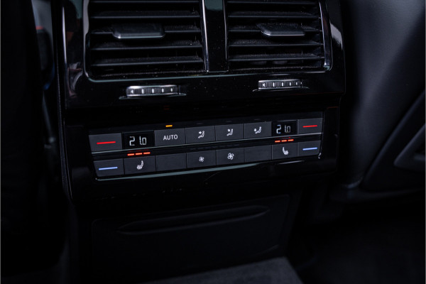 Volkswagen Touareg 3.0 TSi eHybrid 4MOTION R - Panorama | Stoelkoeling & Massage | Luchtvering