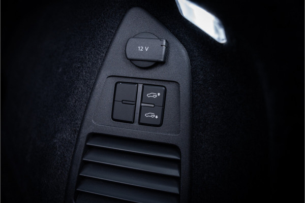 Volkswagen Touareg 3.0 TSi eHybrid 4MOTION R - Panorama | Stoelkoeling & Massage | Luchtvering