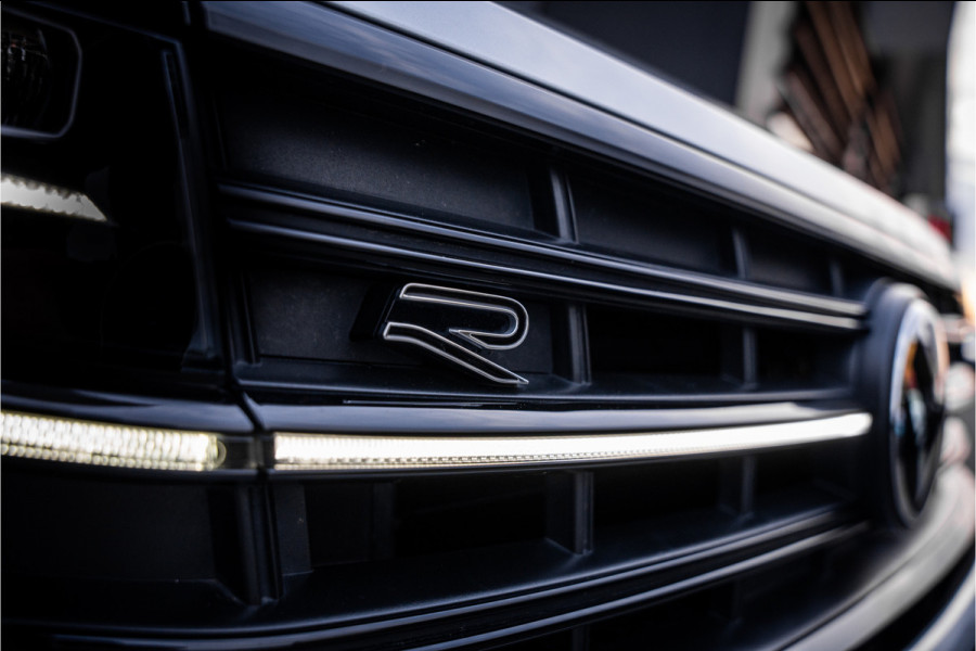 Volkswagen Touareg 3.0 TSi eHybrid 4MOTION R - Panorama | Stoelkoeling & Massage | Luchtvering