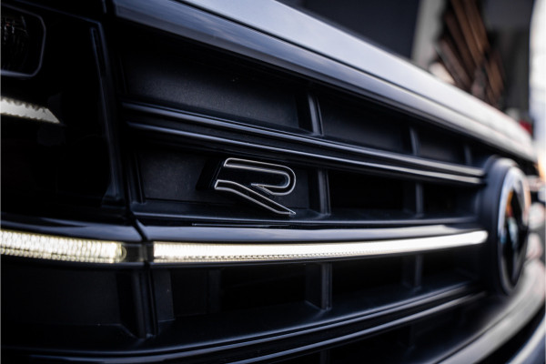 Volkswagen Touareg 3.0 TSi eHybrid 4MOTION R - Panorama | Stoelkoeling & Massage | Luchtvering